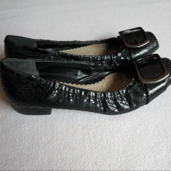 J Renee Buckled Ballet Flat - Picture 4 of 6